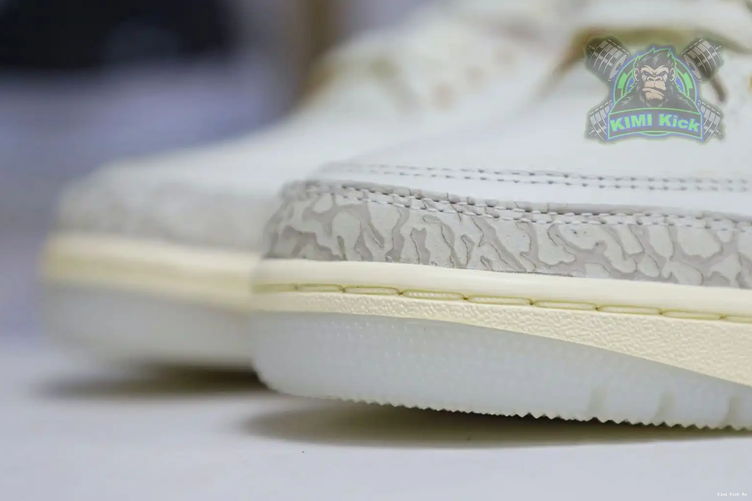 Jordan Air Jordan3 JBalvin x Kimikick 0415